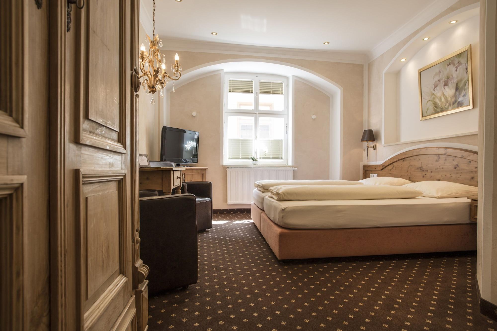 Meiser Altstadt Hotel Dinkelsbuhl Bagian luar foto