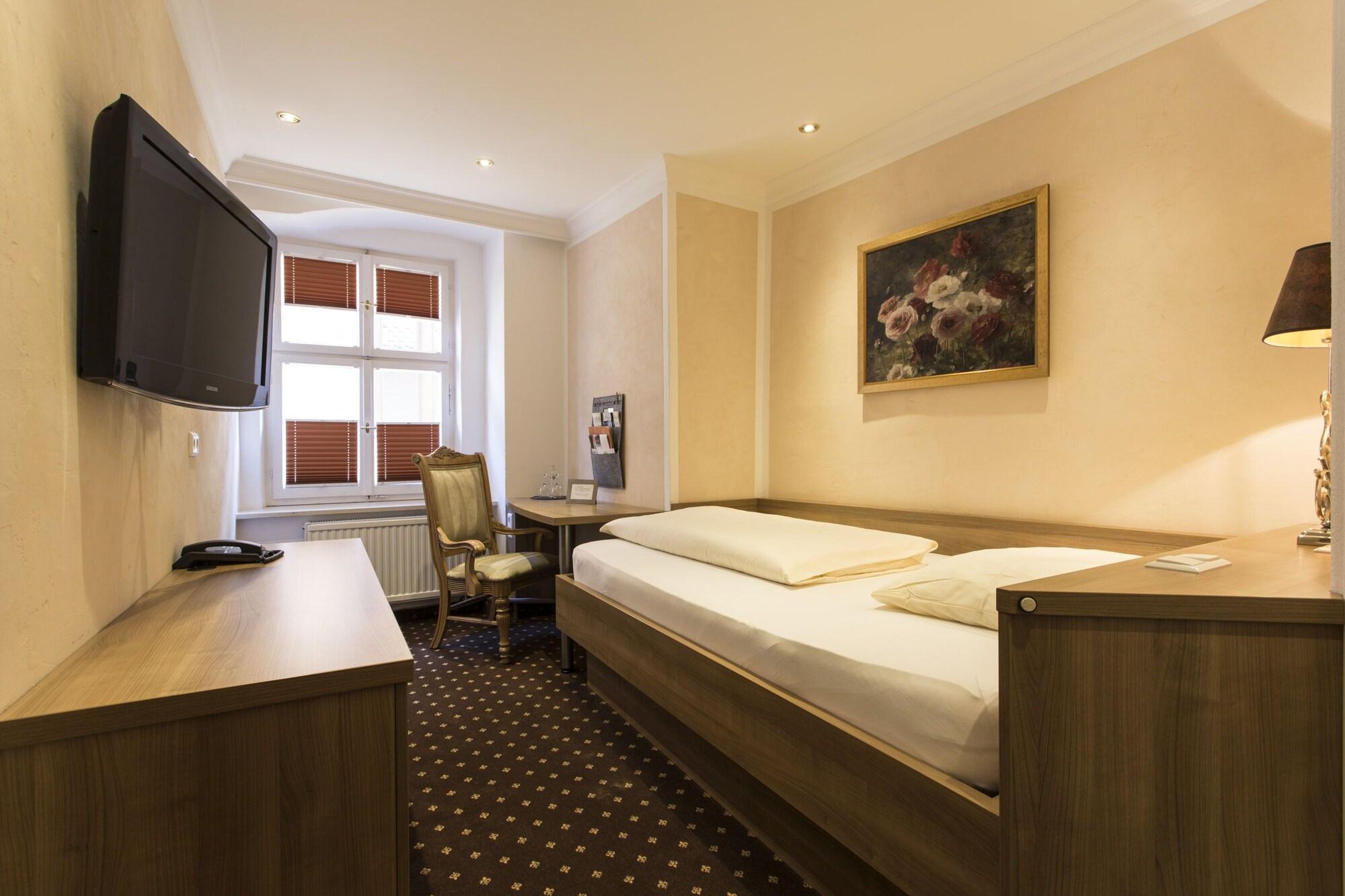 Meiser Altstadt Hotel Dinkelsbuhl Bagian luar foto