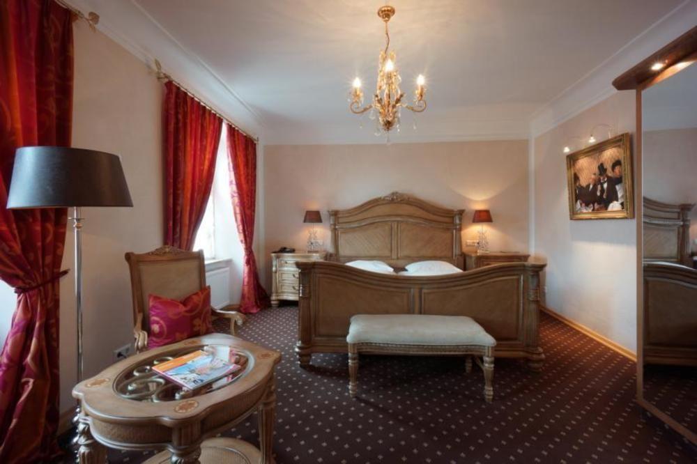 Meiser Altstadt Hotel Dinkelsbuhl Bagian luar foto