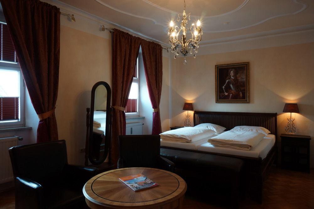 Meiser Altstadt Hotel Dinkelsbuhl Bagian luar foto